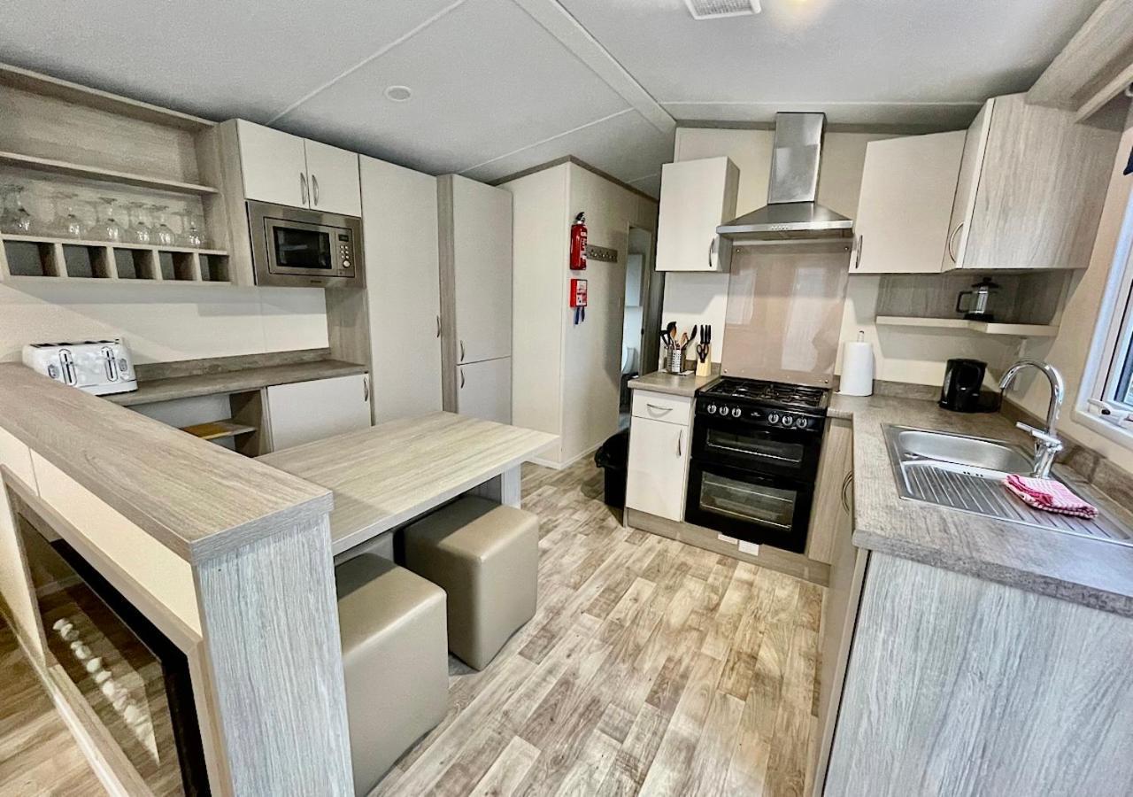 Luxury 3 Bedroom Caravan Between Perranporth And Newquay, Cornwall Ньюкі Екстер'єр фото